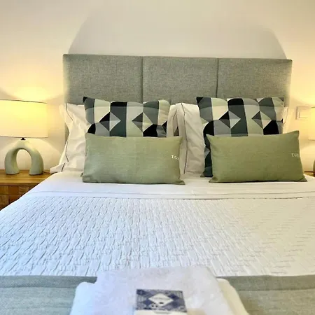 The House - Charming Apartamento Oporto