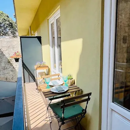 The House - Charming *