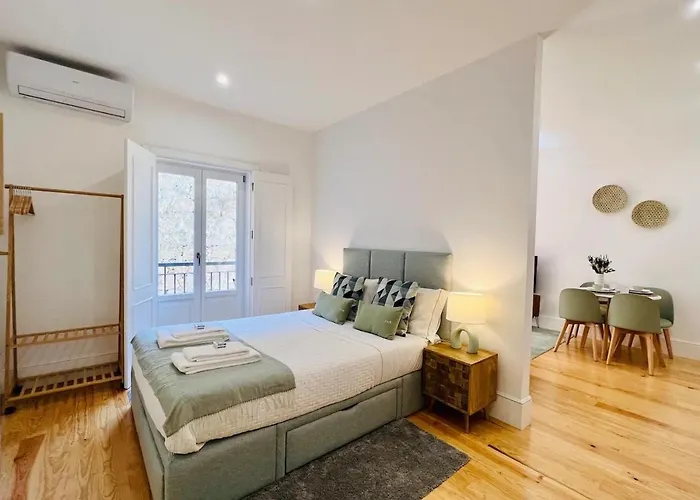 The House - Charming *