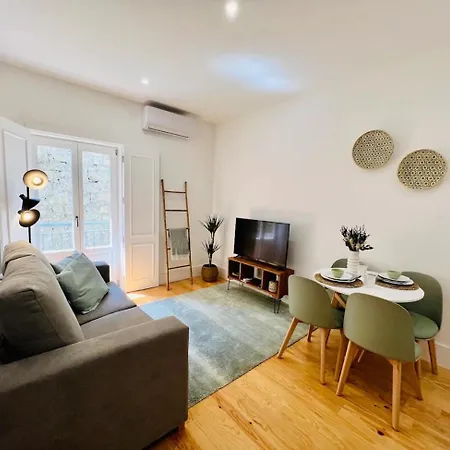 The House - Charming Apartamento