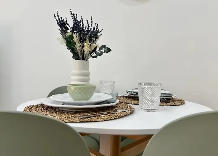 The House - Charming *